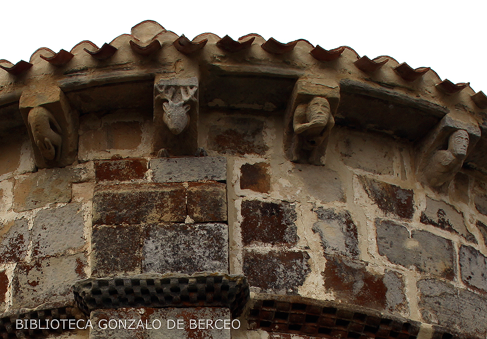 Canecillos del bside de la  iglesia romnica de Crespos en Burgos.