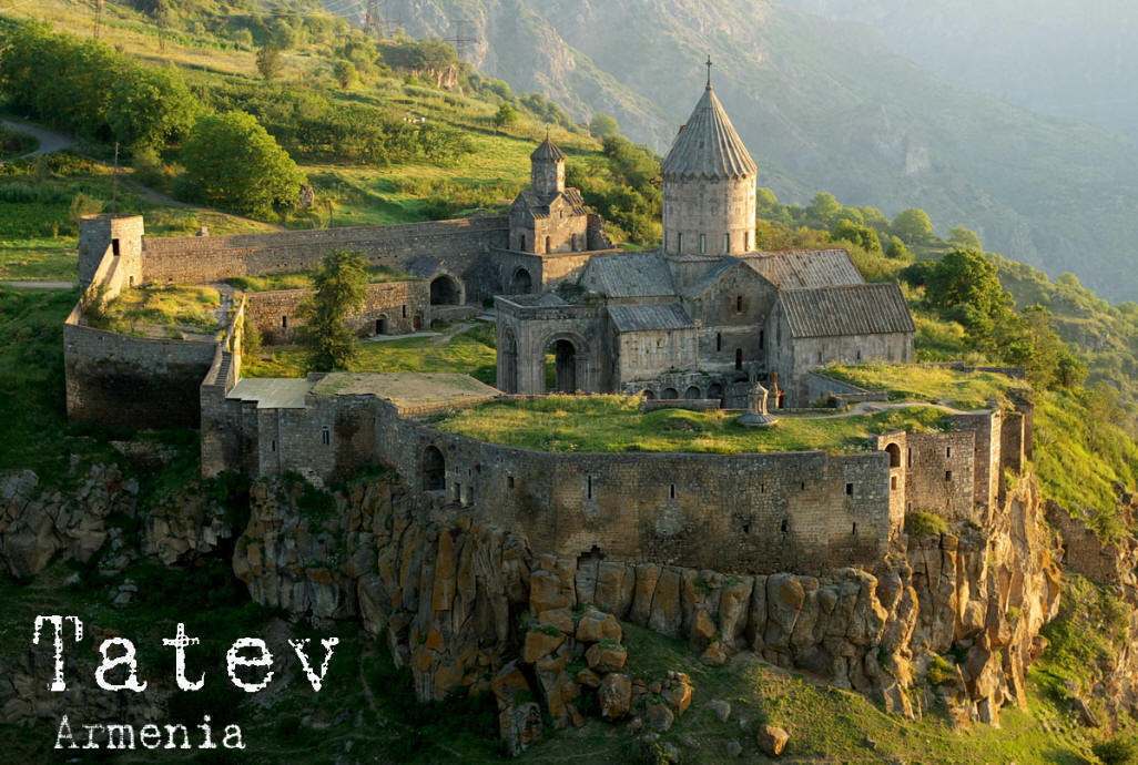 Monasterio de Tatev. Hacer clic para saber ms.